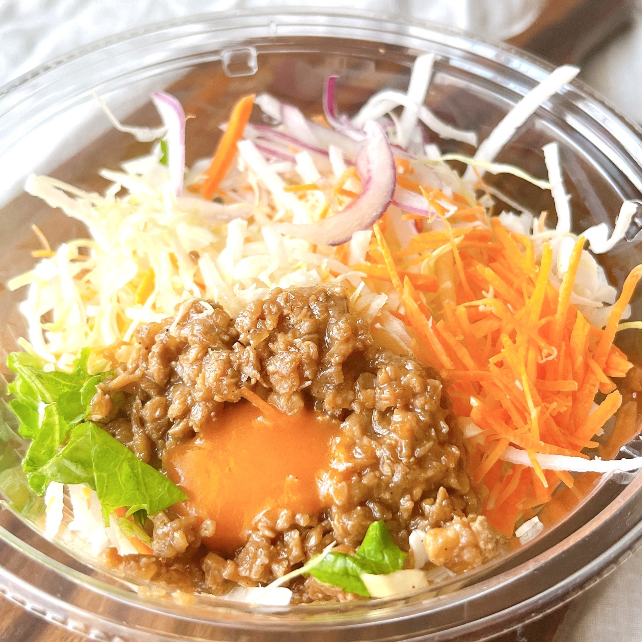 ファミリーマートの「ルーローハン風パスタサラダ」