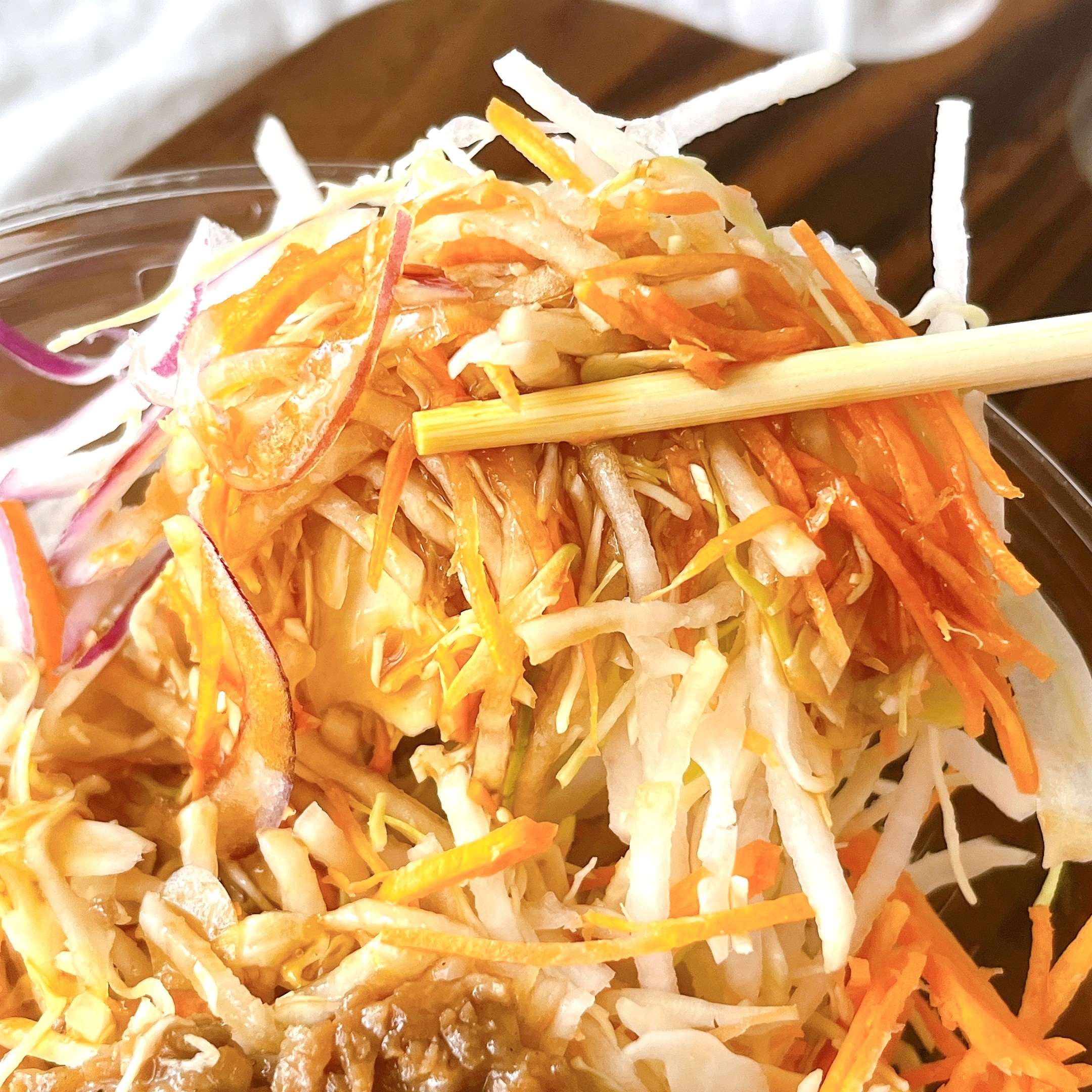 ファミリーマートの「ルーローハン風パスタサラダ」