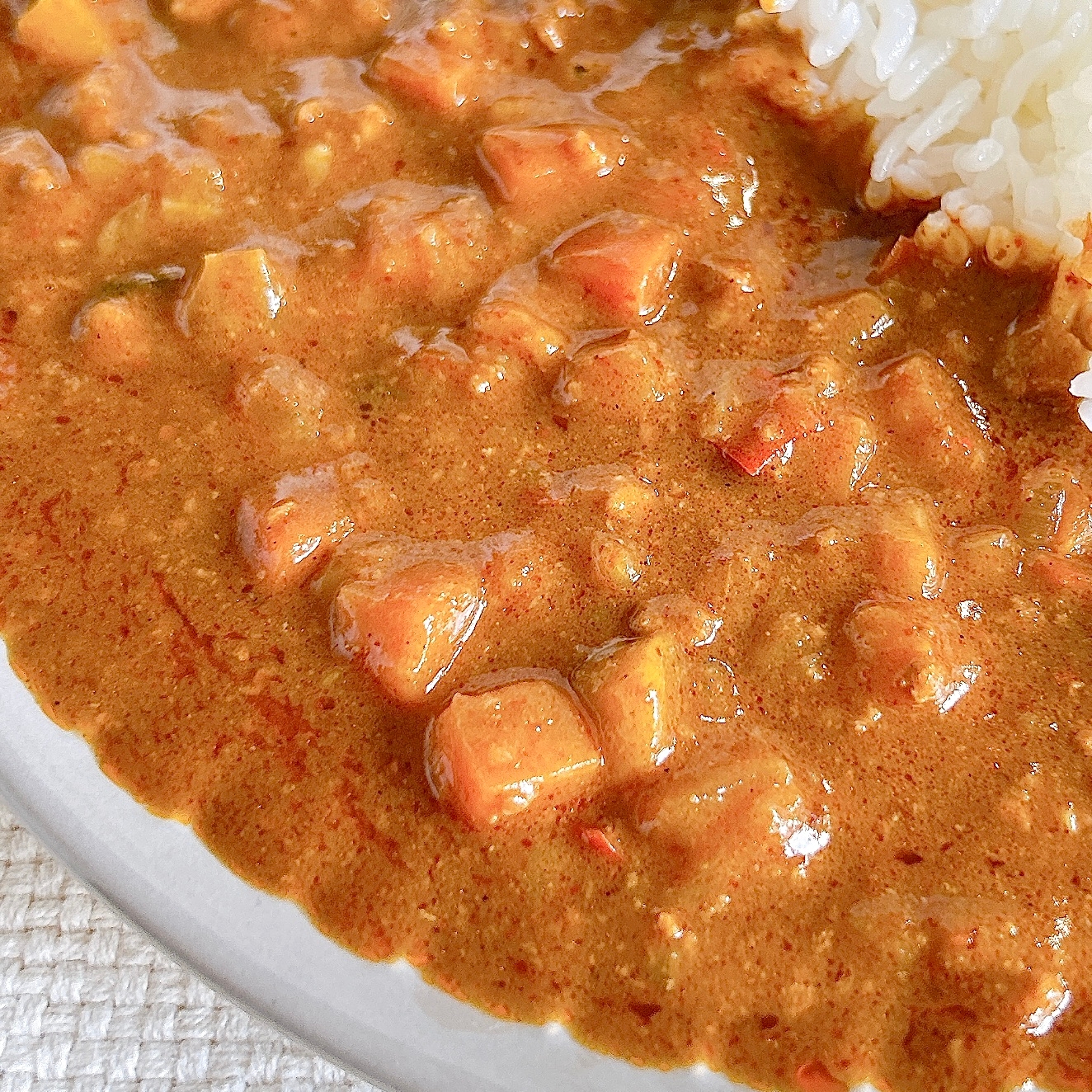 FamilyMart(ファミリーマート)の「菰田欣也シェフ監修 麻辣カレー」