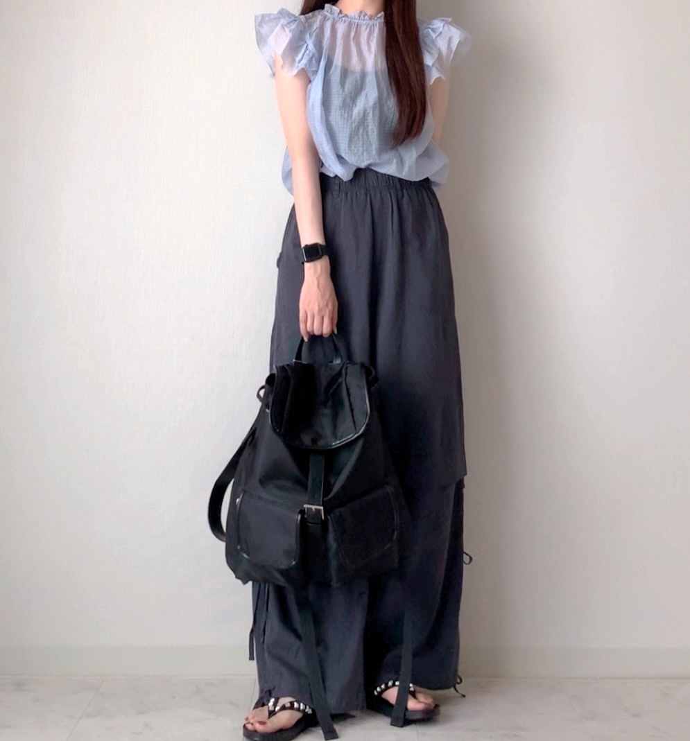 ニコアンドの「【竹下玲奈×NAVYS】コラボ デイパック」