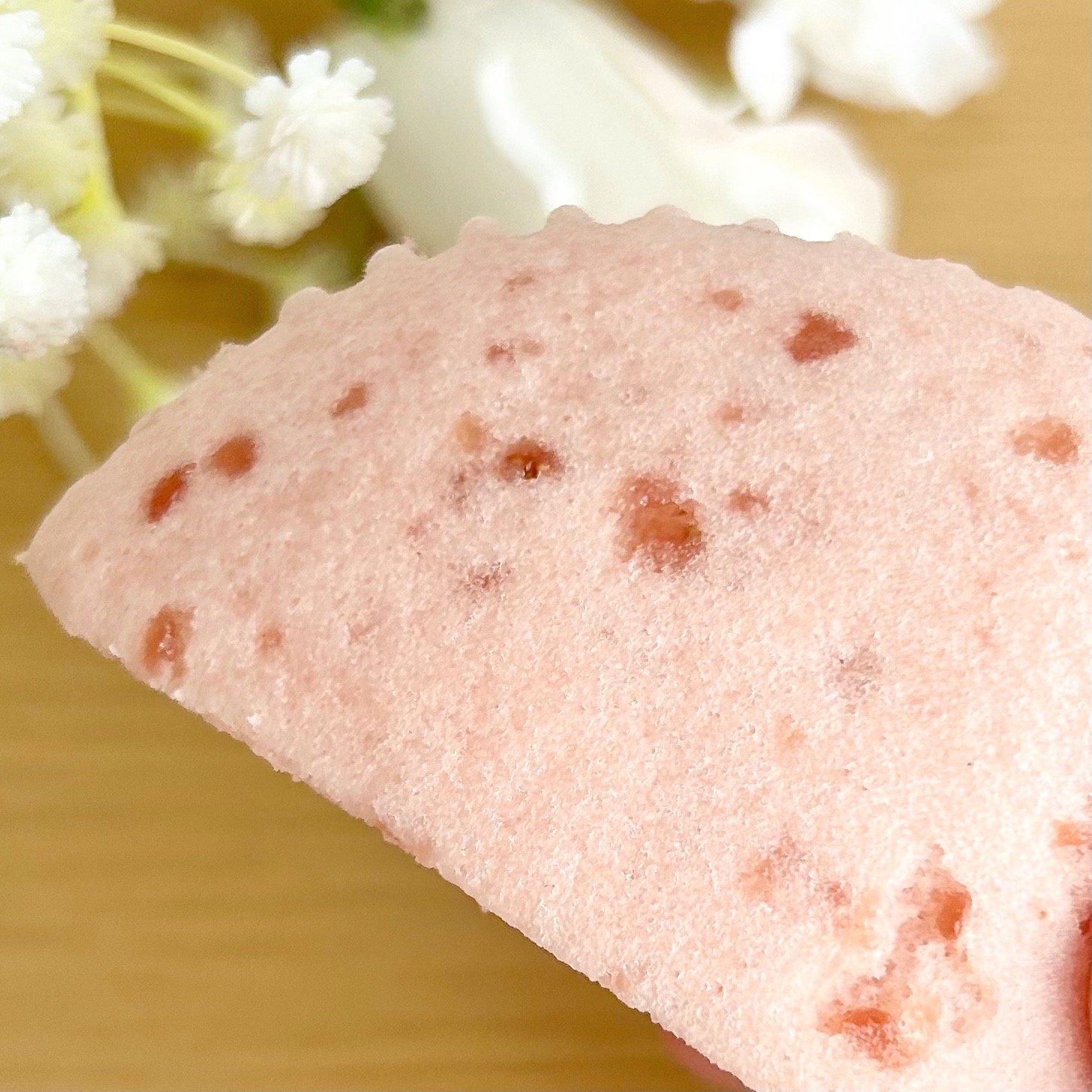 FamilyMart(ファミリーマート)の「つぶつぶいちごミルク蒸しケーキ」