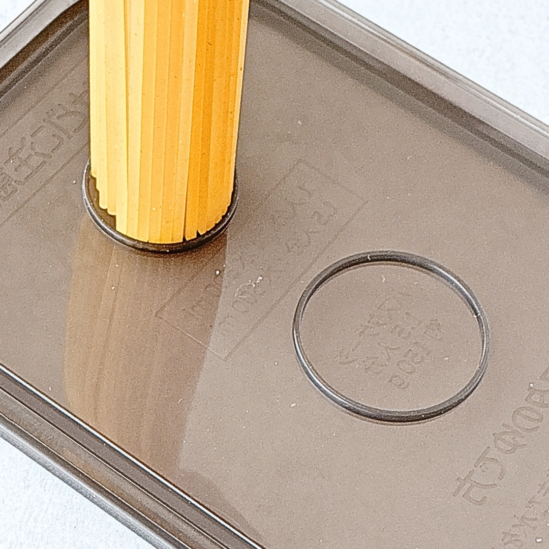 3COINS(スリーコインズ)の「《電子レンジで作る!》パスタメーカー:1~1.5人前用/KITINTO」