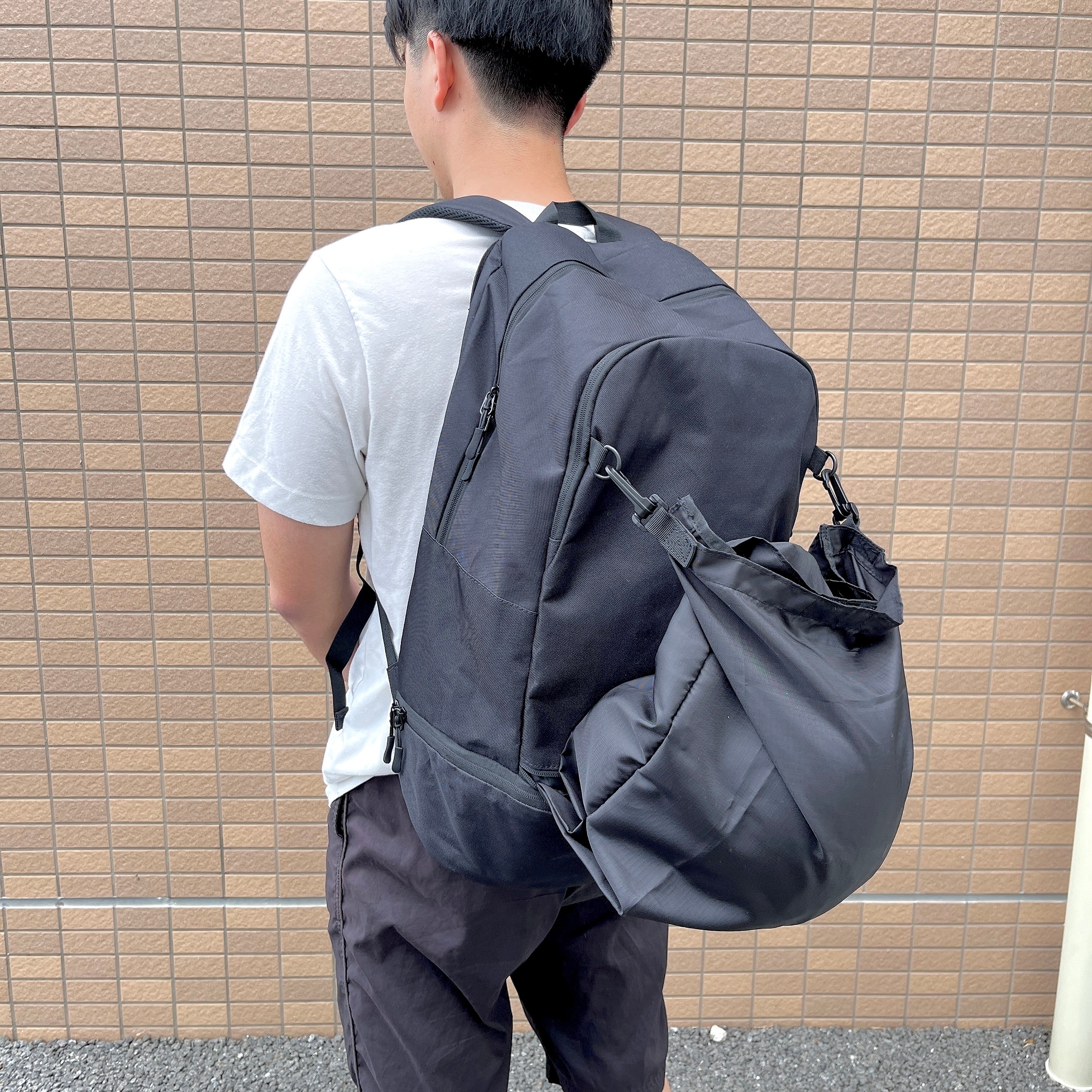 ワークマンの「シューズ&ヘルメットINデイパック」