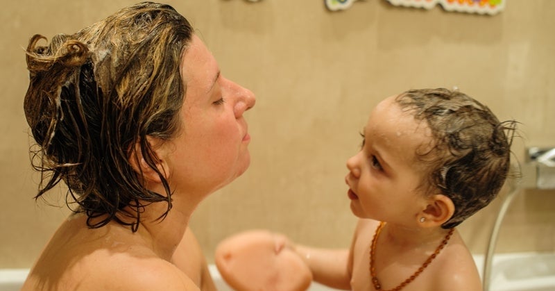 People Online Are Debating If You Should Ever Be Naked Around Your Kids, And Experts Have Thoughts