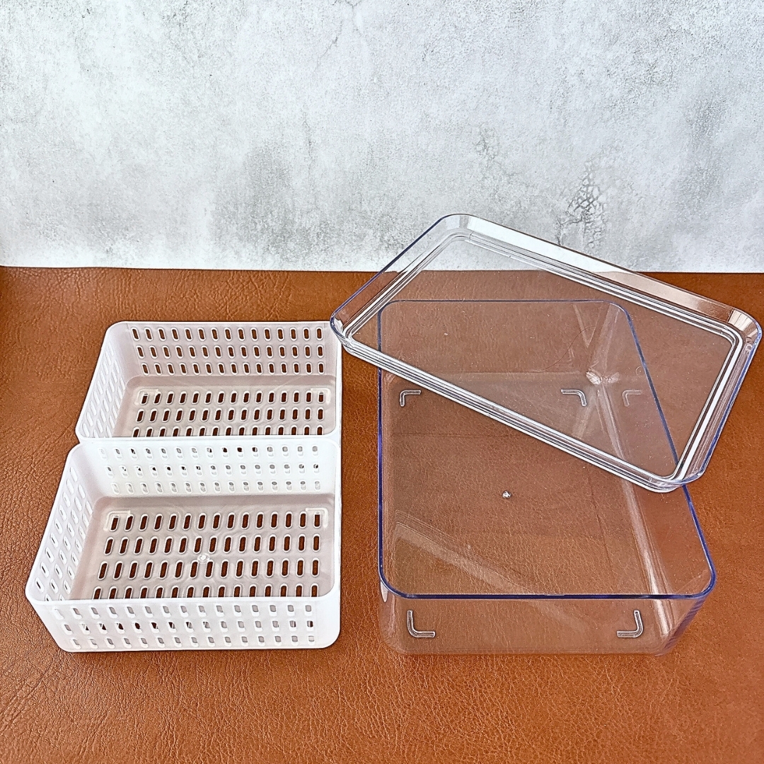 3COINS(スリーコインズ)の「《スタッキング可能》ザル2個付き保存容器/KITINTO」