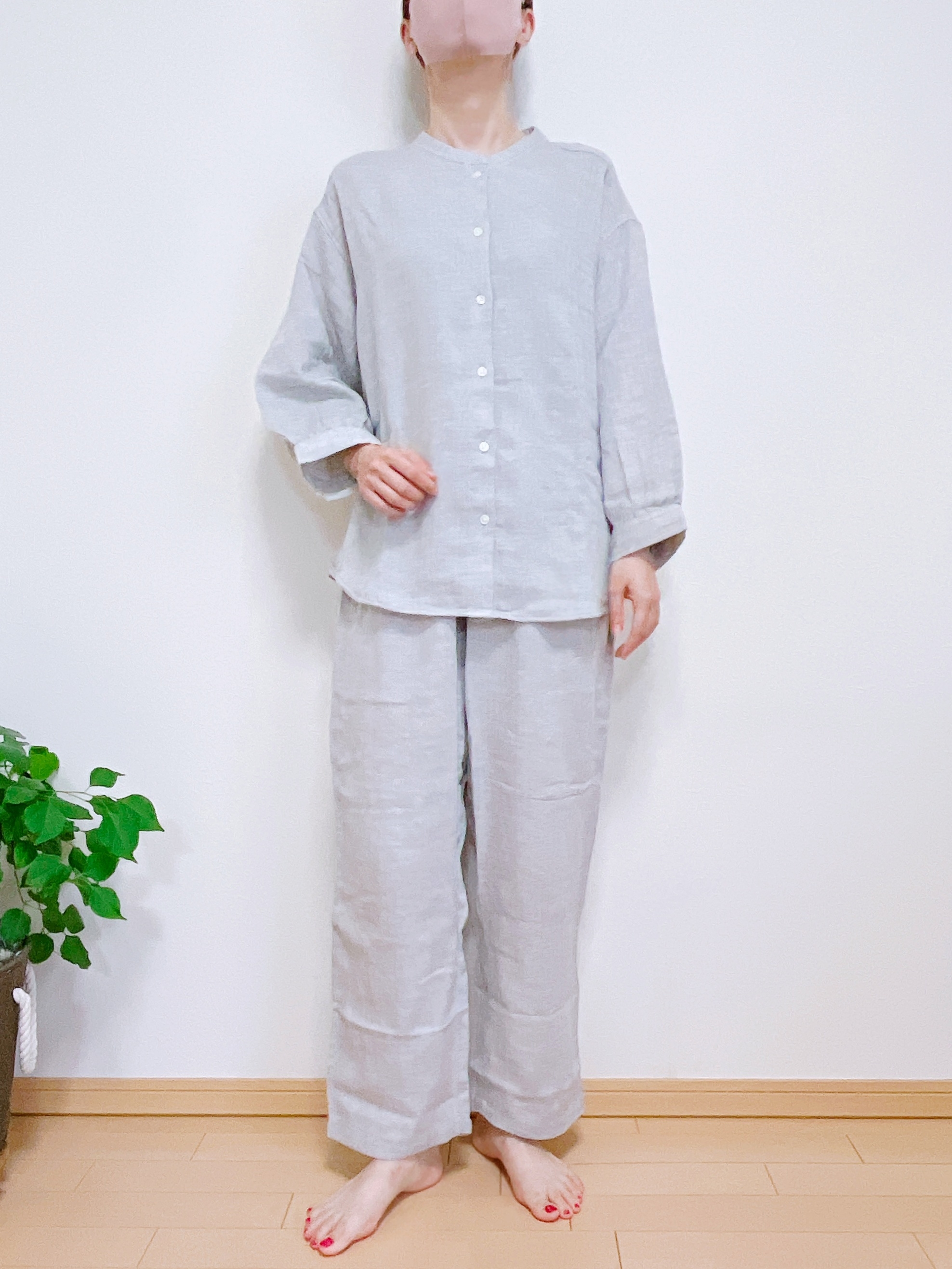 無印良品の「婦人 ヘリンボーンガーゼ スタンドカラー八分袖パジャマ」