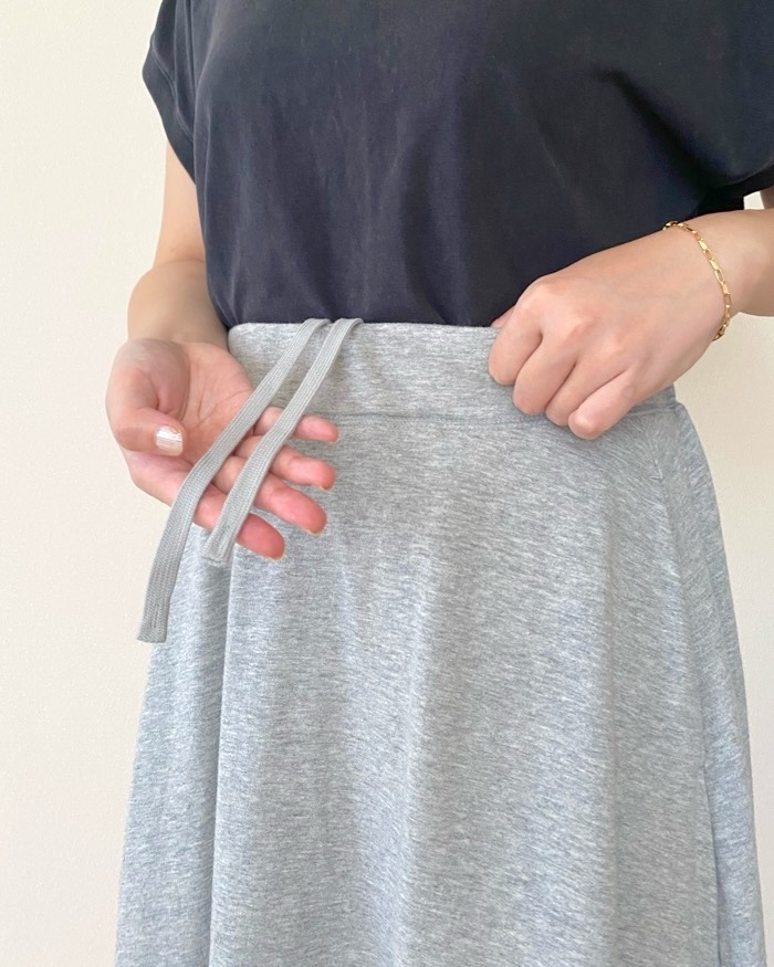無印良品の「婦人 ライトスウェットスカート」
