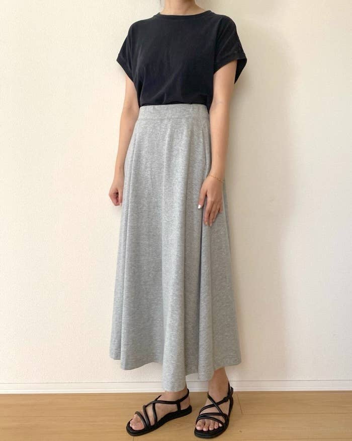 無印良品の「婦人 ライトスウェットスカート」