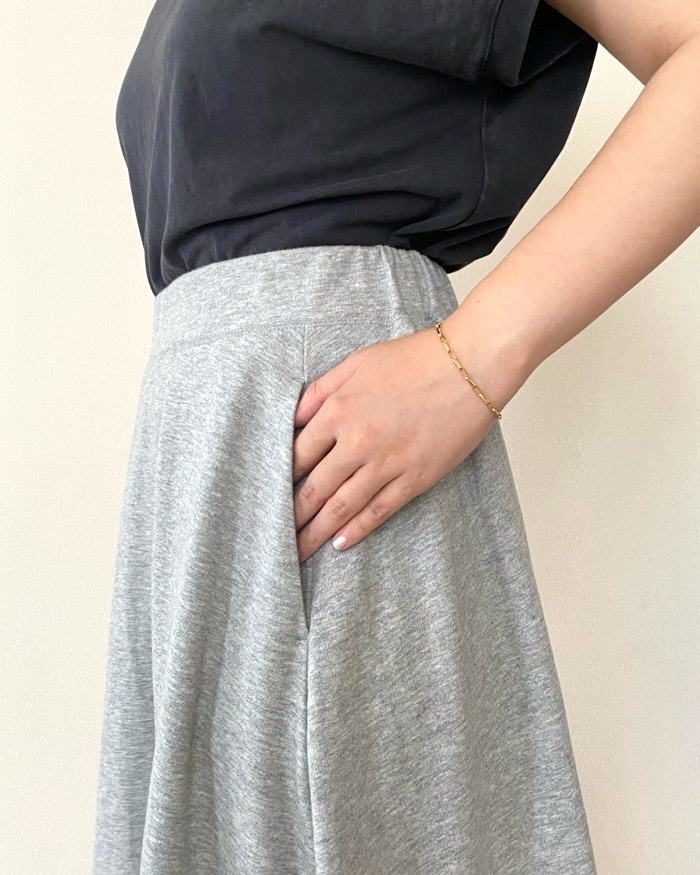 無印良品の「婦人 ライトスウェットスカート」