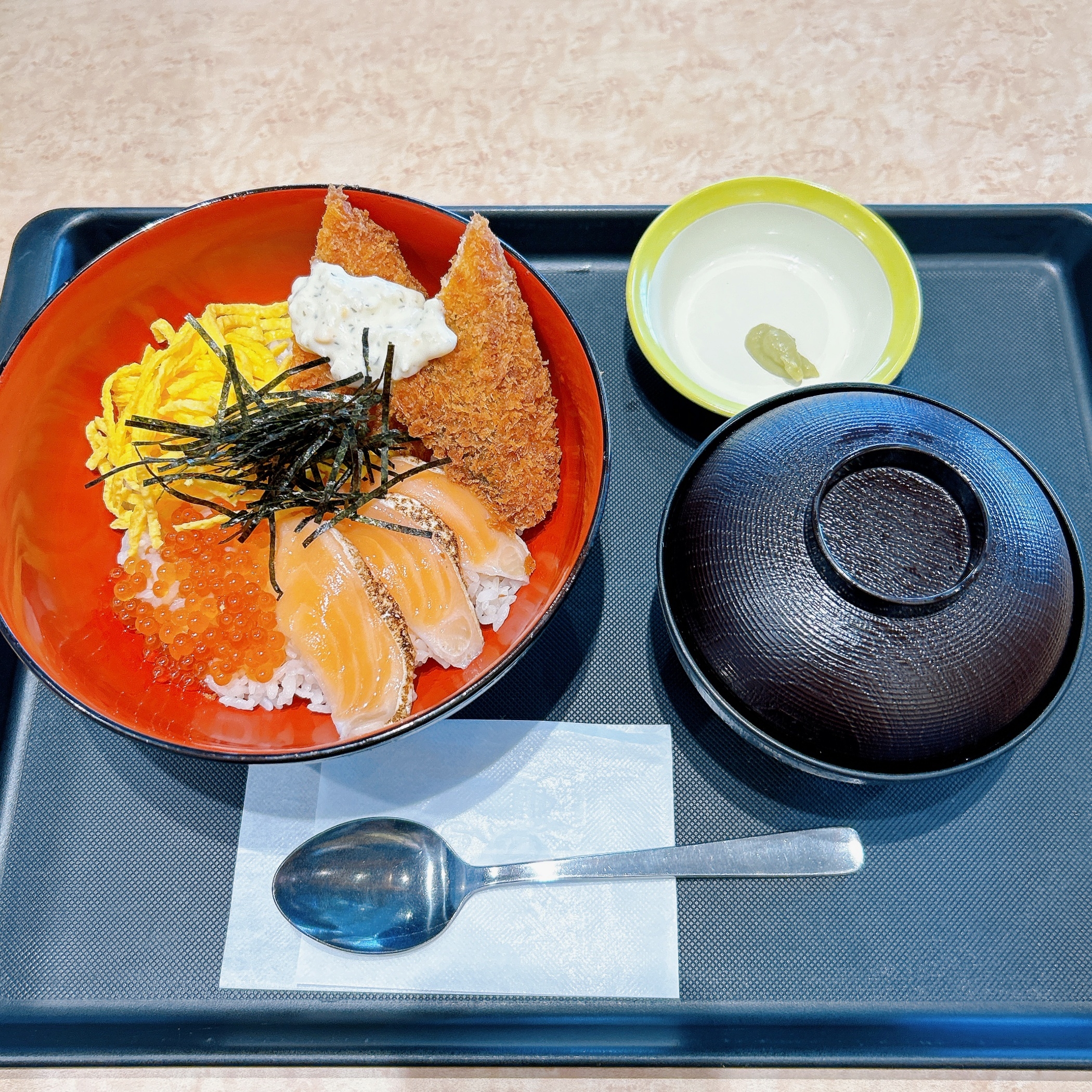 松のやの「サーモンいくら丼」