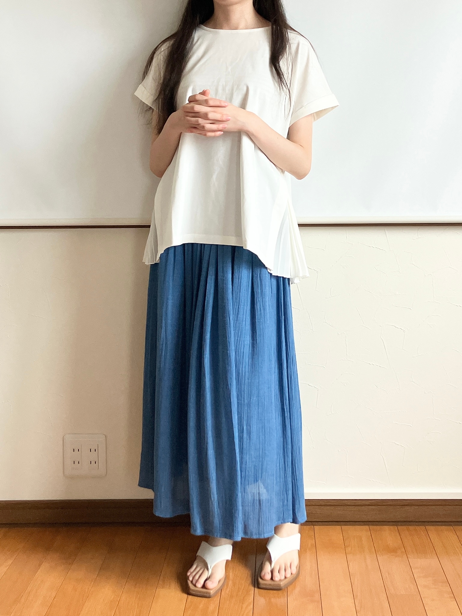 Honeys(ハニーズ)の「脇プリーツトップス」