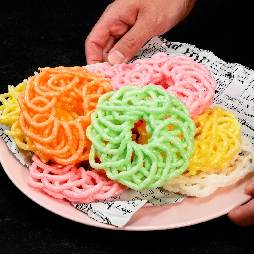 食べた瞬間にサクサク食感と塩気が口の中いっぱいに広がる「タピオカせんべい」
