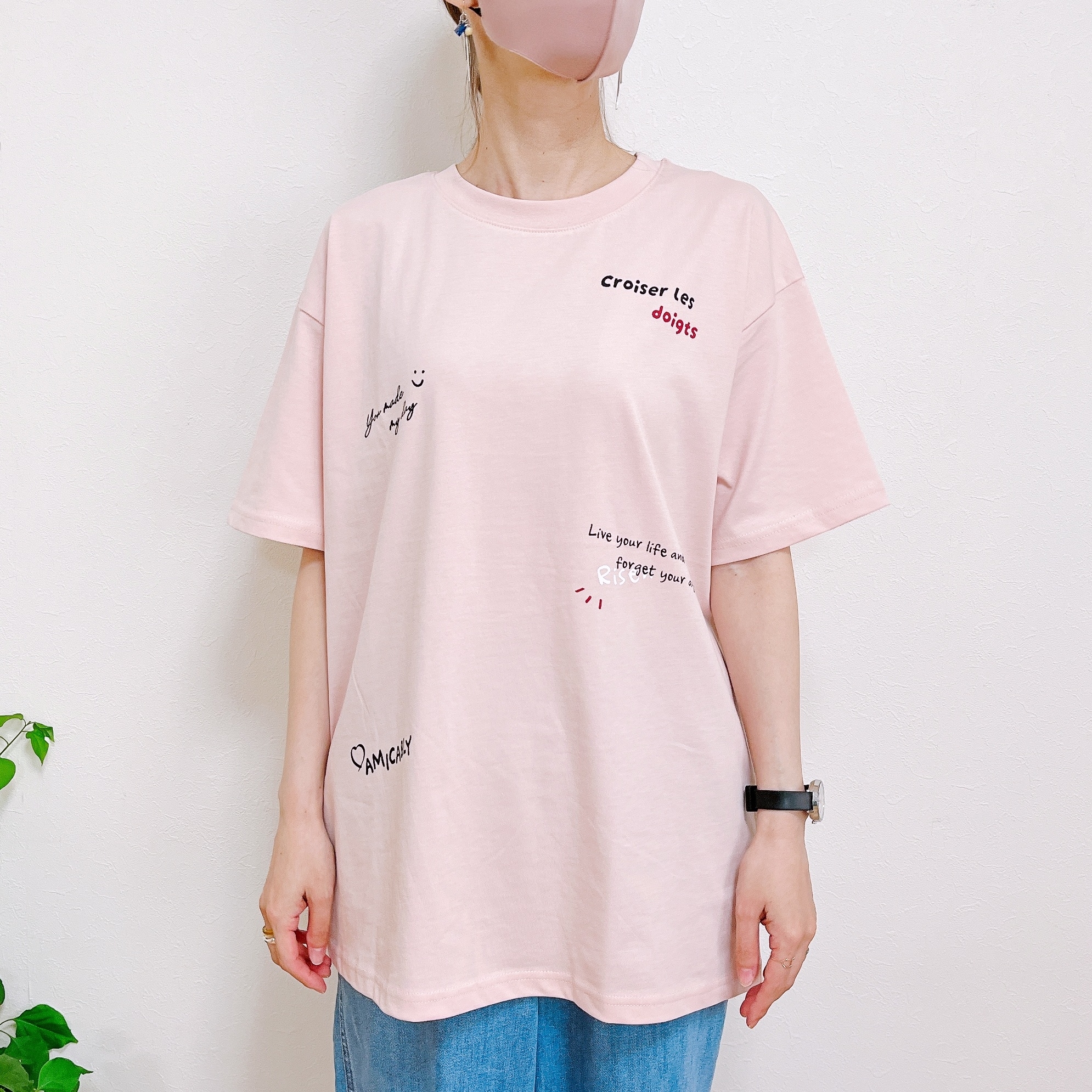 Honeys(ハニーズ)の「落書き風ロゴゆるTシャツ」