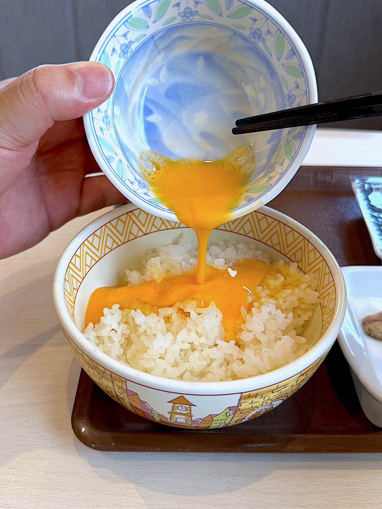 すき家の「塩さばたまかけ朝食」