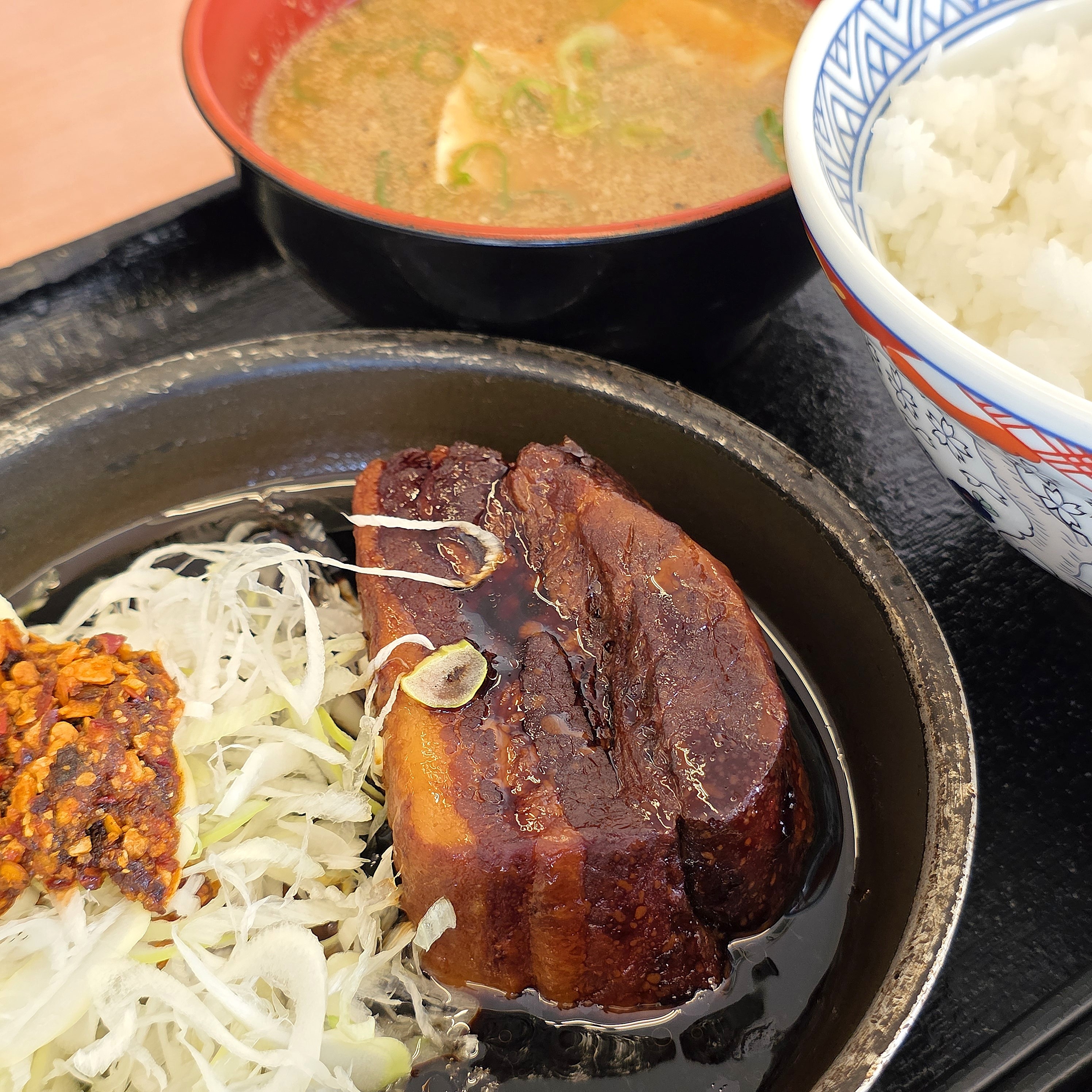 吉野家「厚切り豚角煮定食」