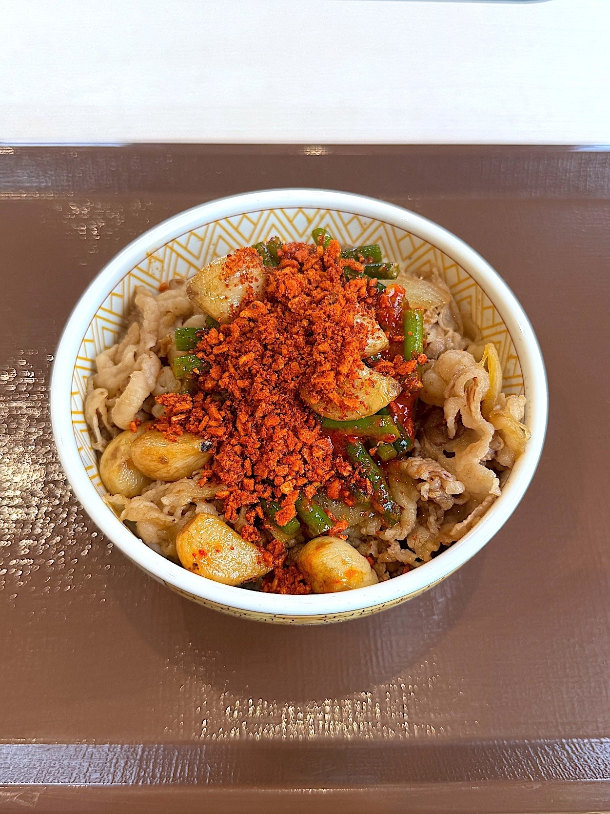 すき家「トリプルニンニク牛丼」
