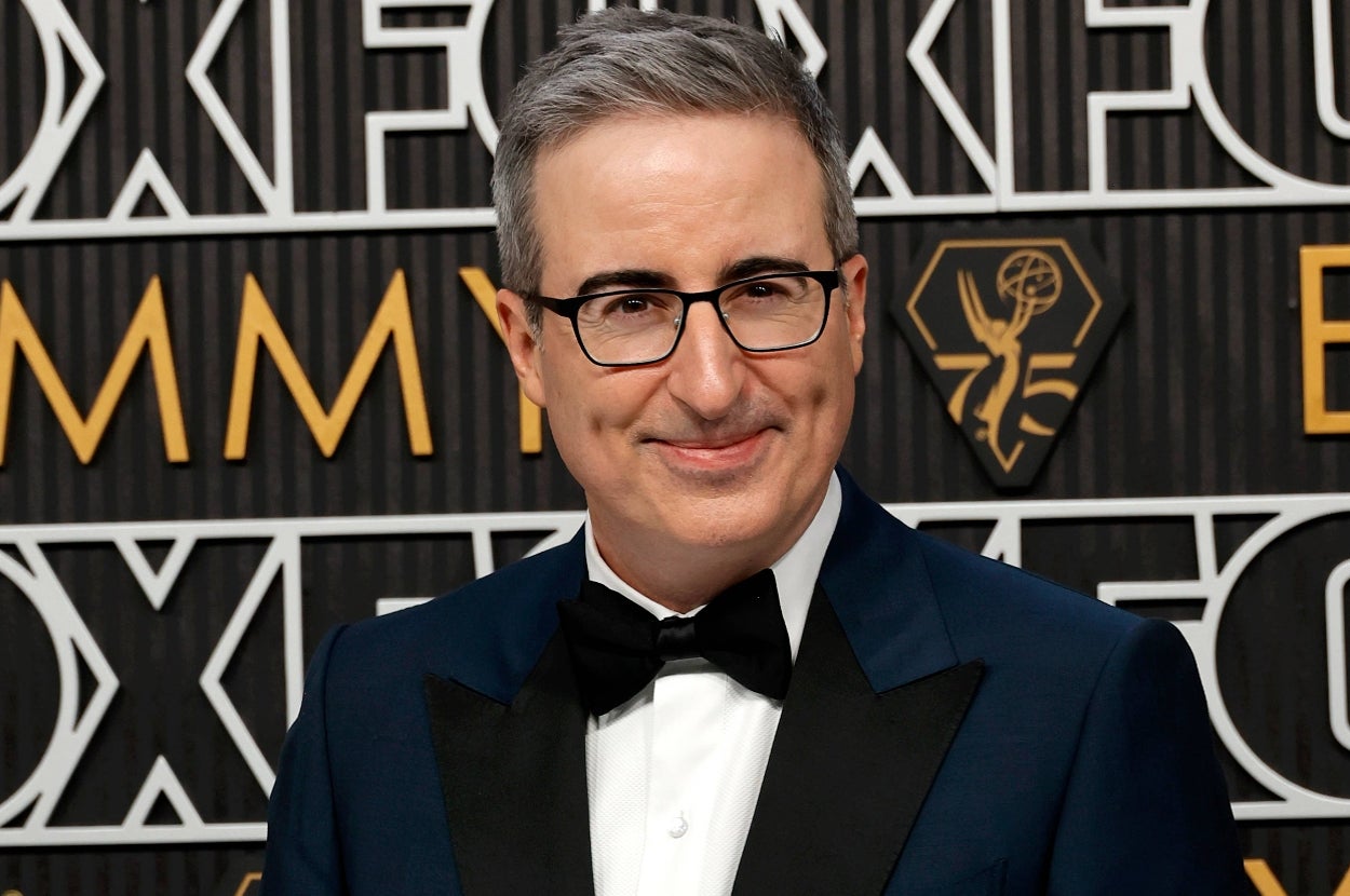 John Oliver Did Not Hold Back On Calling Out This '90s Actor, Whom He Thought Had "Died," For Joining ICE