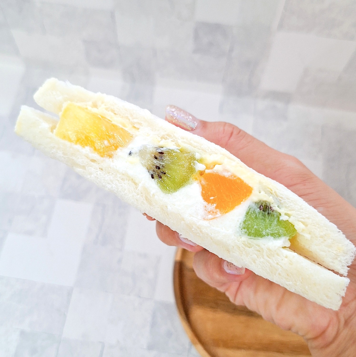 ローソン「フルーツミックスサンド」