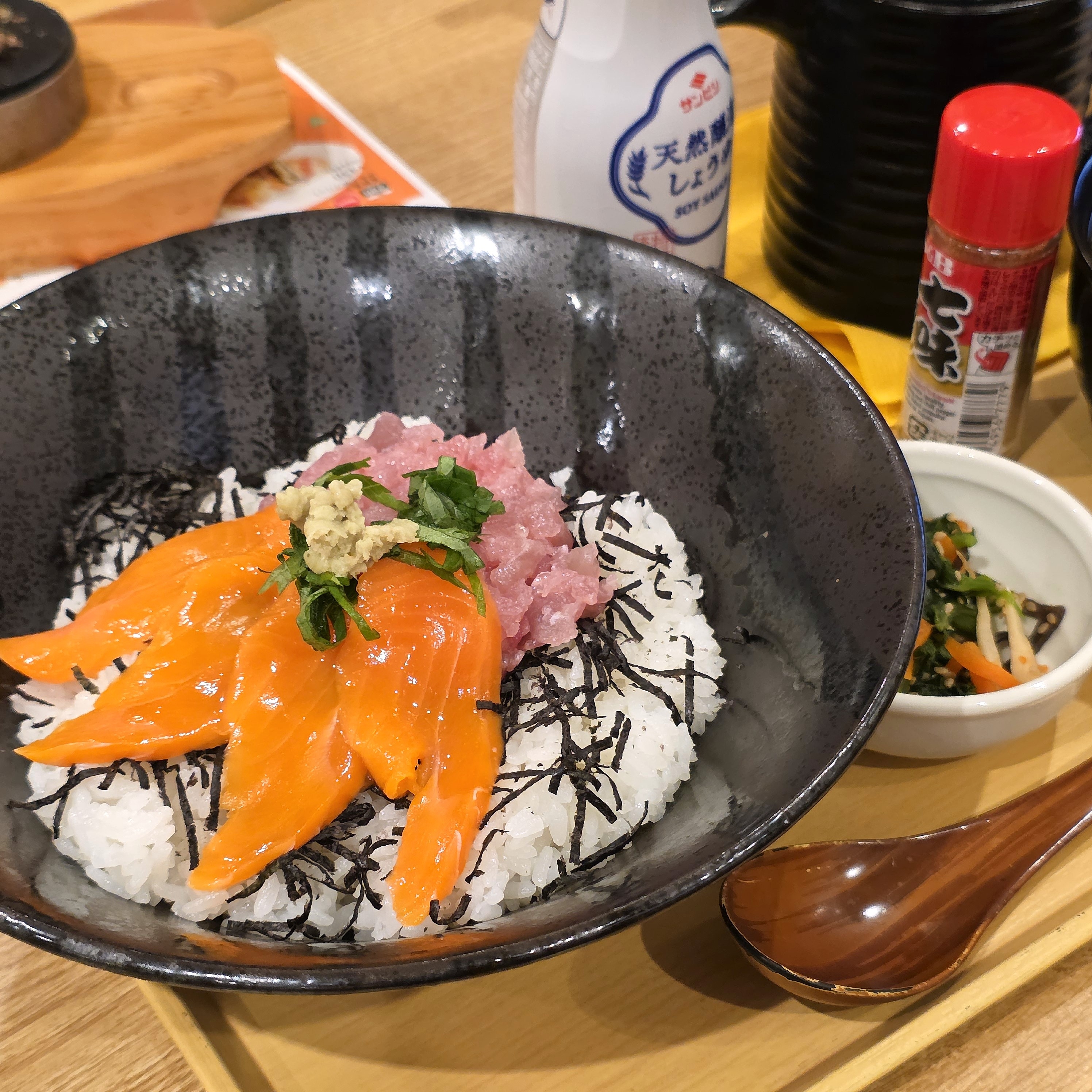 COCO’S(ココス)「2度おいしい!まぐろ&サーモン丼」
