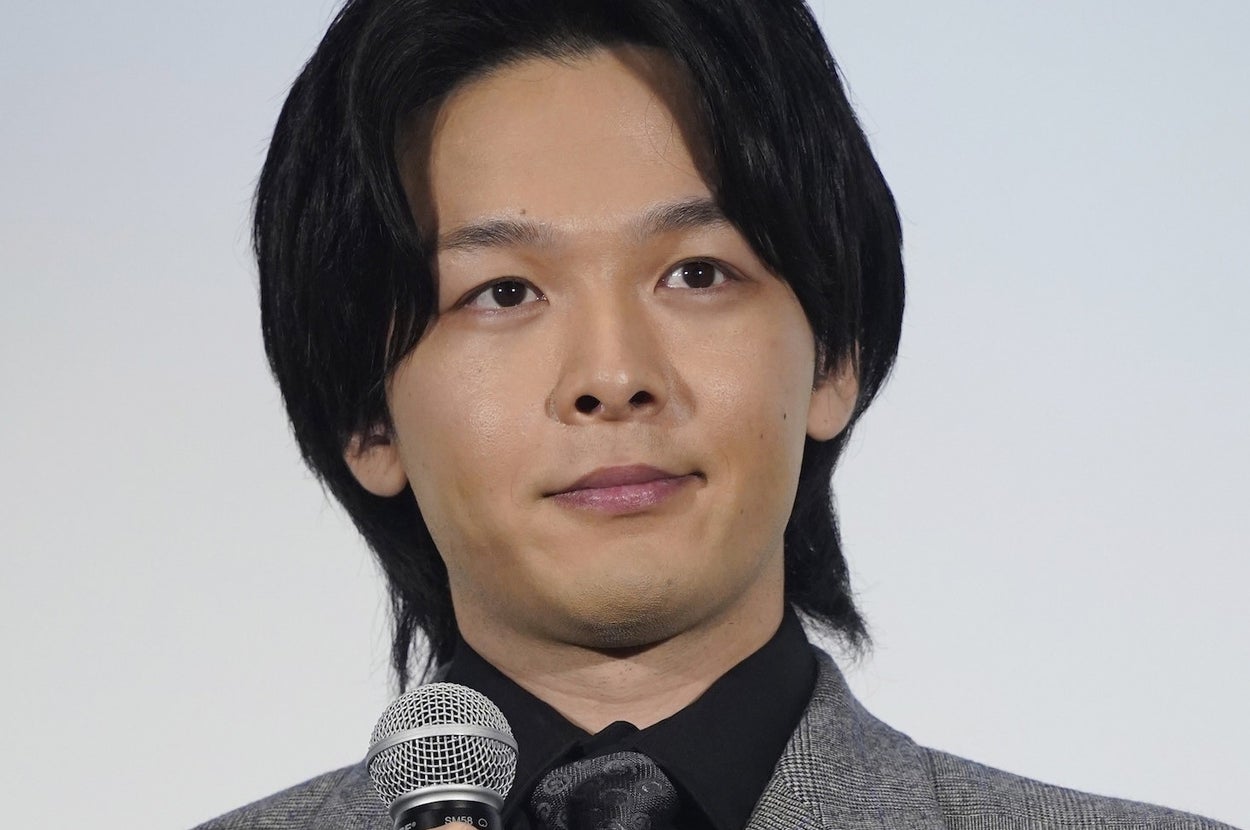 中村倫也さん(時事通信フォト)