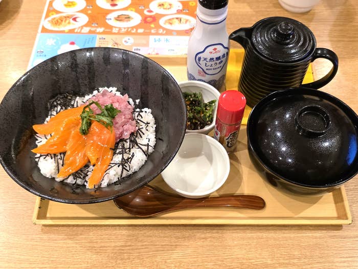 COCO’S(ココス)「2度おいしい!まぐろ&サーモン丼」
