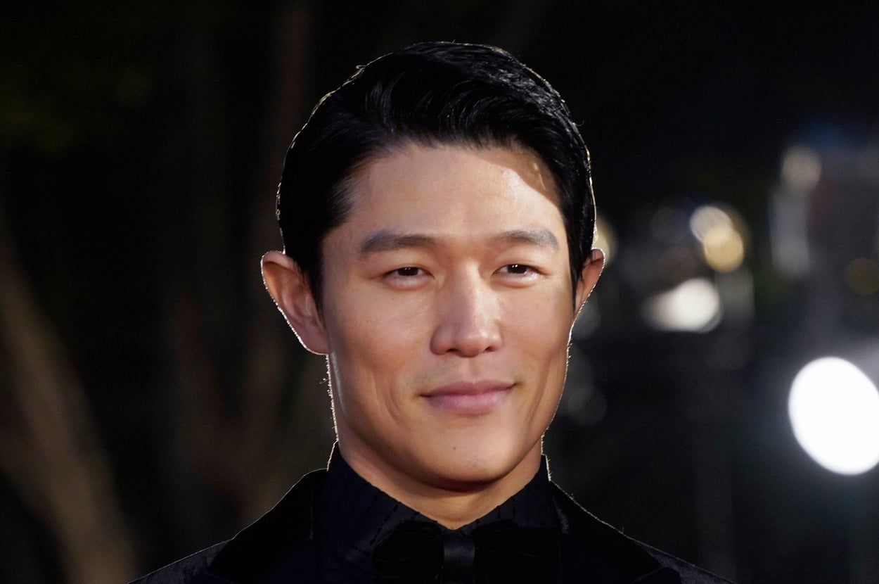 鈴木亮平さん(時事通信フォト)