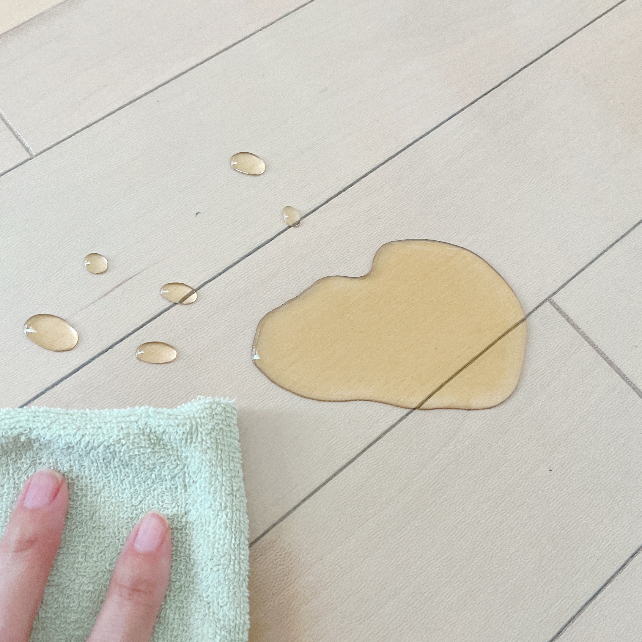 CAINZ(カインズ)の「すき間を埋めるキッチンマット L-Fit 透明 XL 60×240cm」