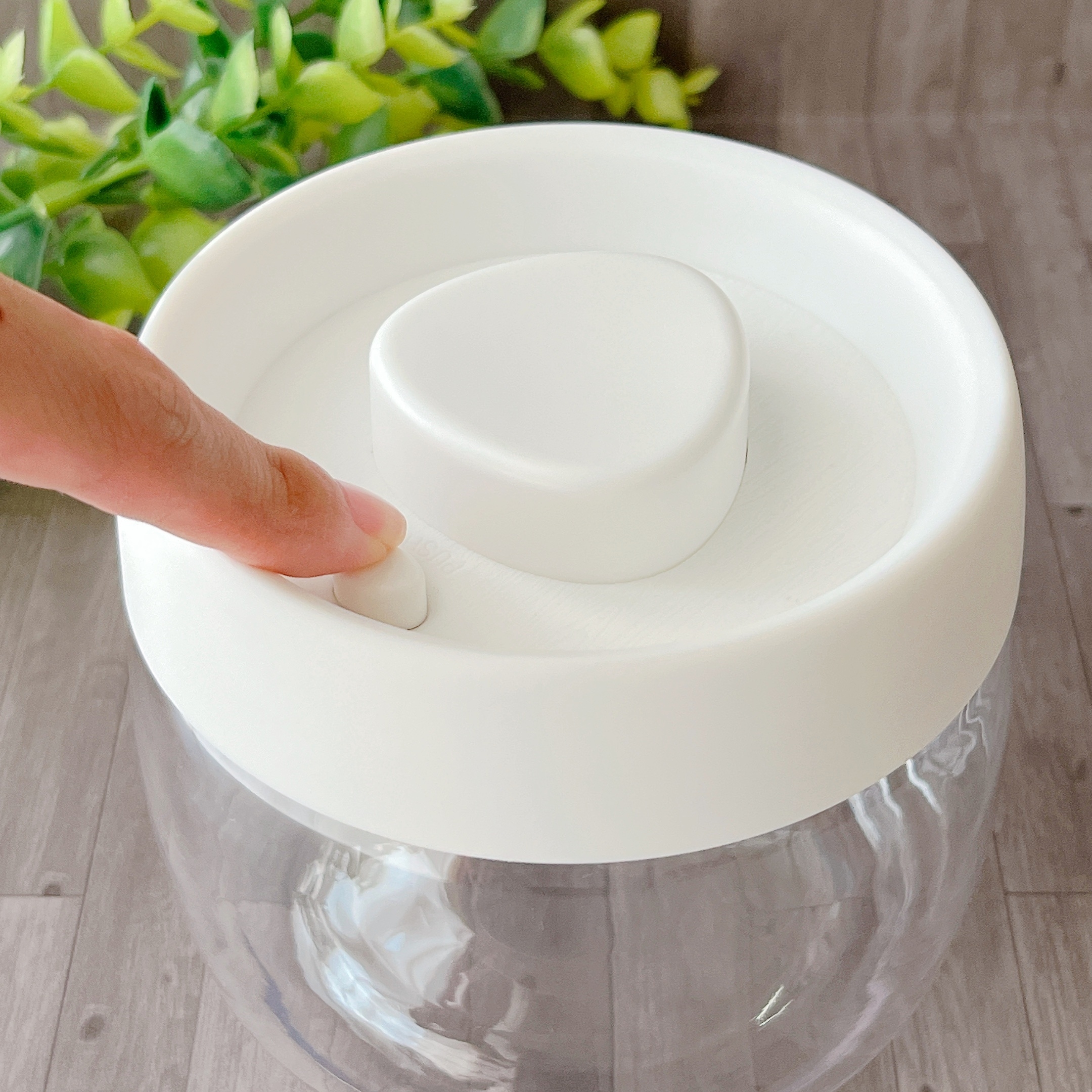 CAINZ(カインズ)の「PUSH 空気が抜けるキャニスター 400ml」