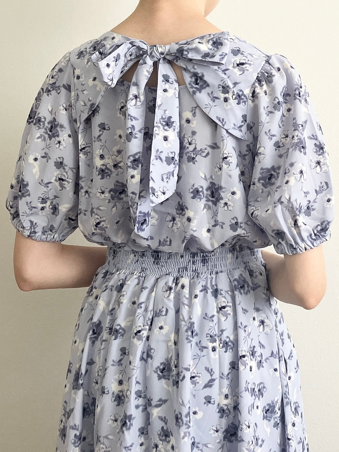 Honeys(ハニーズ)の「後リボンワンピース」