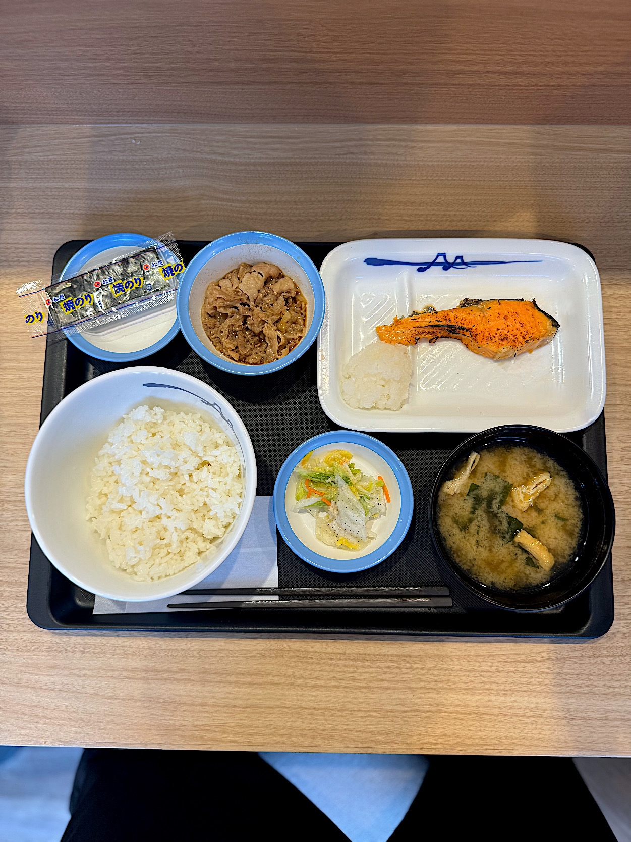 松屋の「“炙り”焼鮭朝定食」