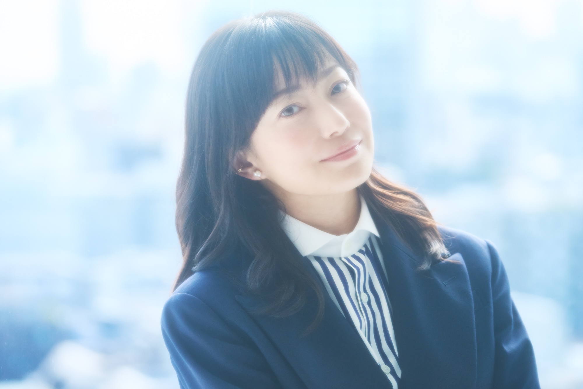 取材に応じる菅野美穂さん(撮影:黒羽政士)