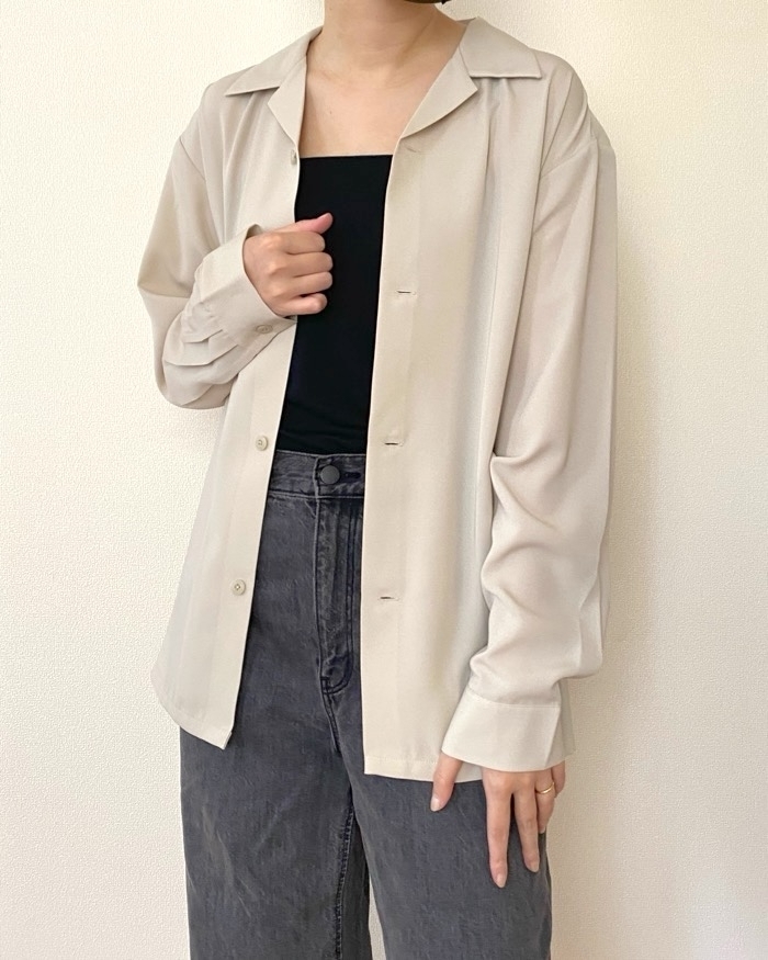 GU(ジーユー)の「ドレープオープンカラーシャツ」」