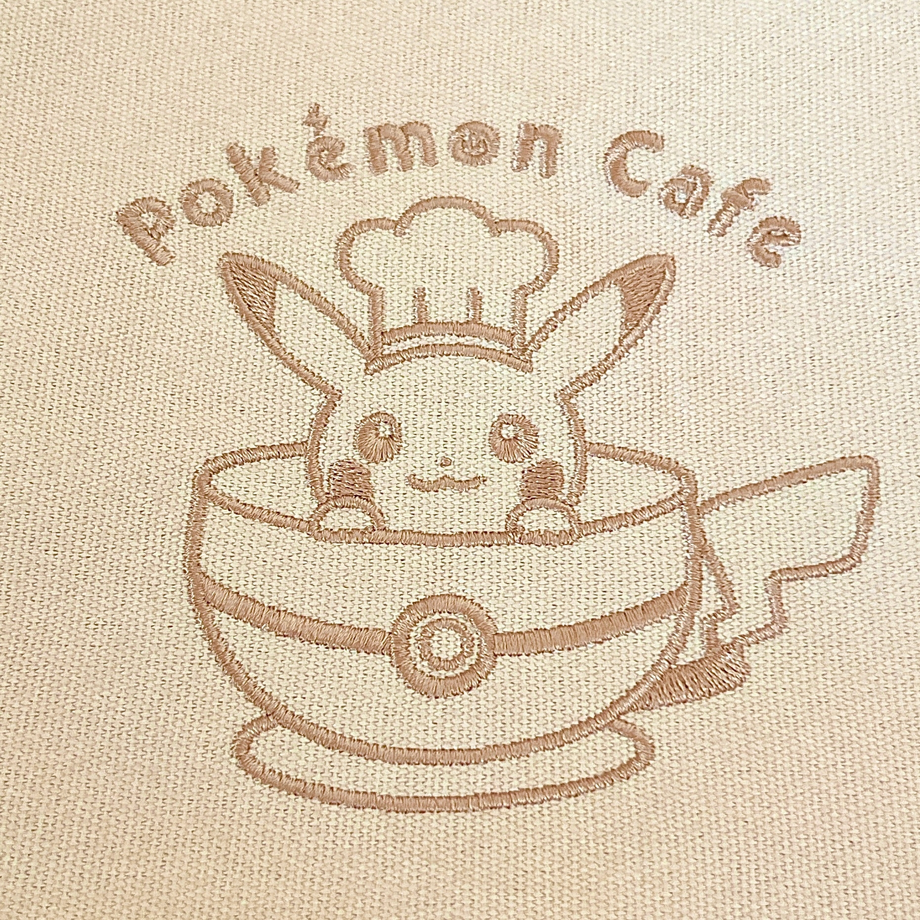 ポケモンセンターの「リバーシブルトートバッグ シェフピカチュウ」