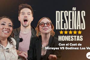Tres personas sonrientes con micrófonos, junto al texto "Reseñas Honestas" y "Con el Cast de Mirreyes VS Godínez: Las Vegas"