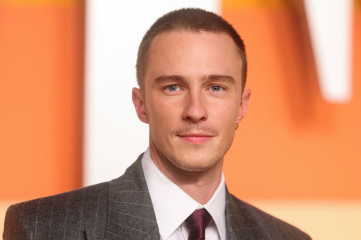 Decide Which Hollywood Actor Is Hotter