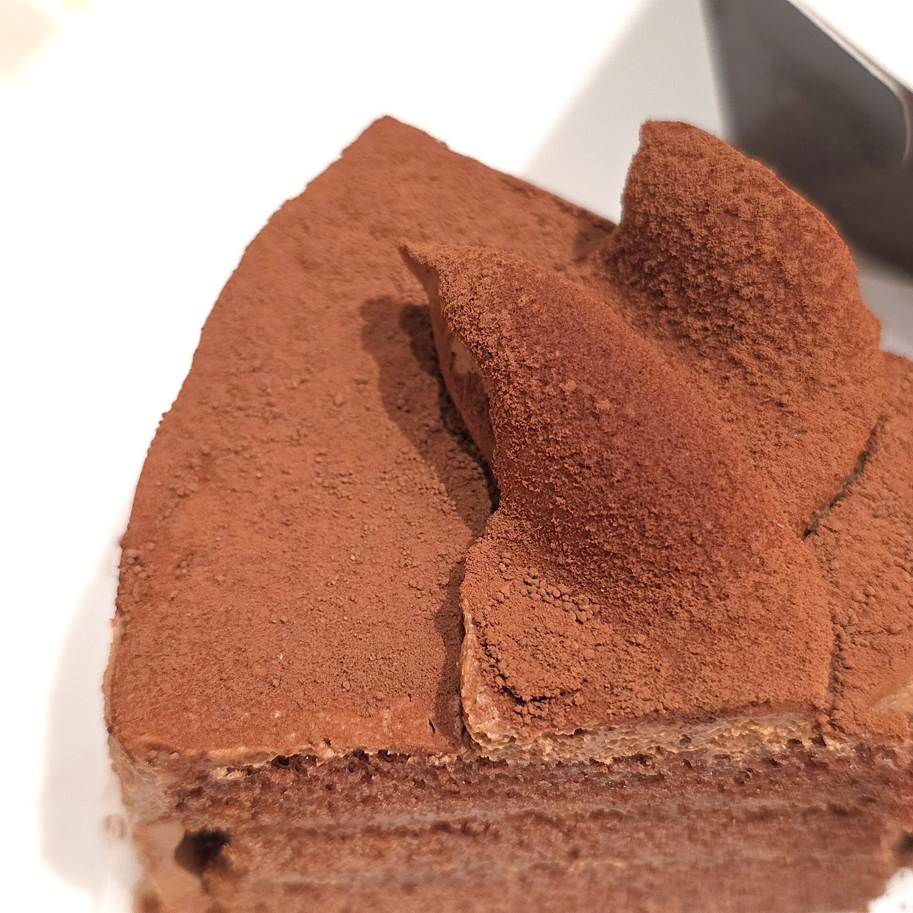 サイゼリヤ「チョコレートケーキ&ミルクジェラート」