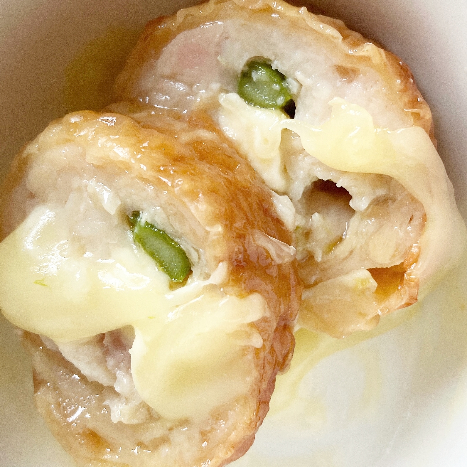 ロピアの「チキンロール(アスパラ&チーズ)」