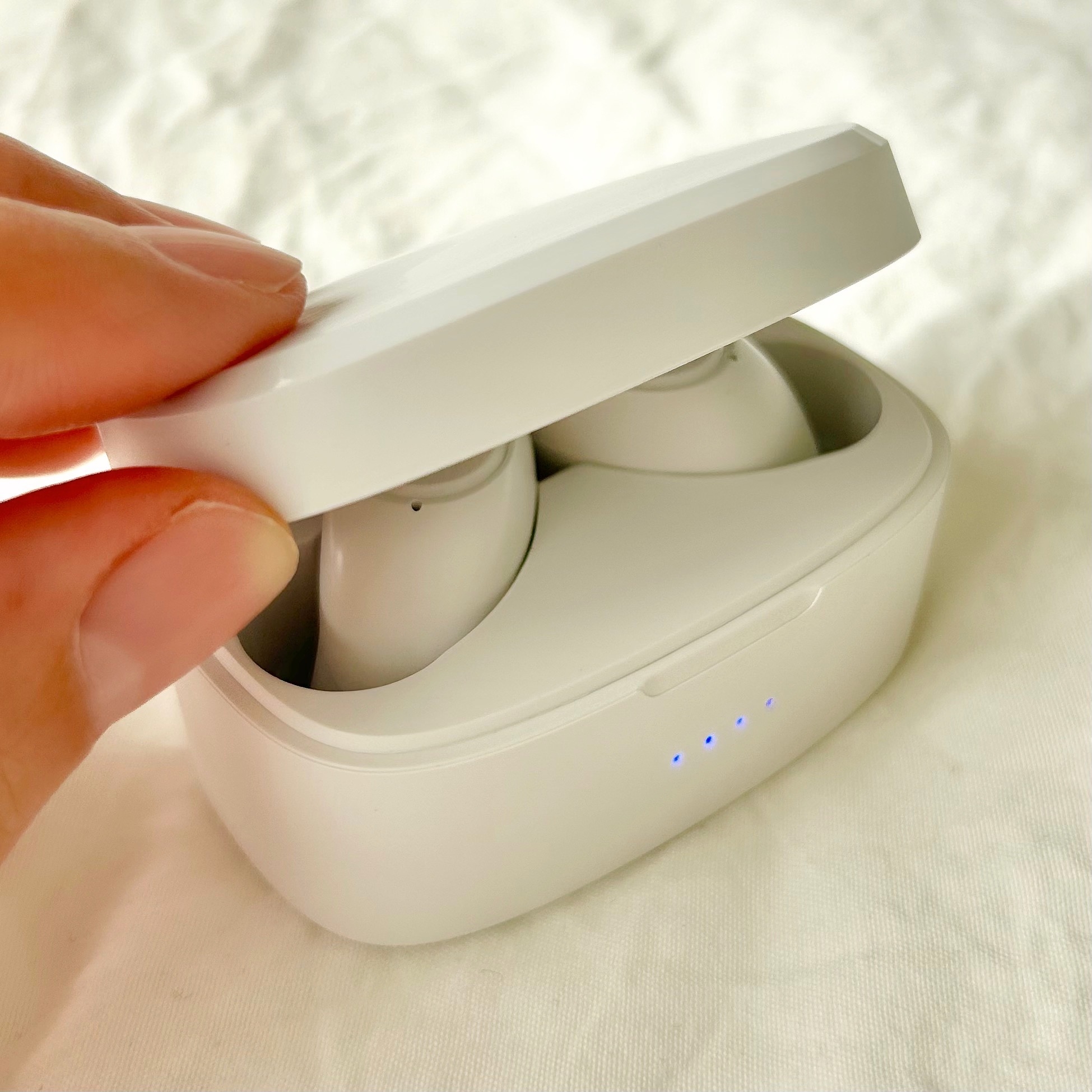DAISO(ダイソー)の「完全ワイヤレスイヤホン2(タッチセンサー タイプC充電対応) ホワイト」