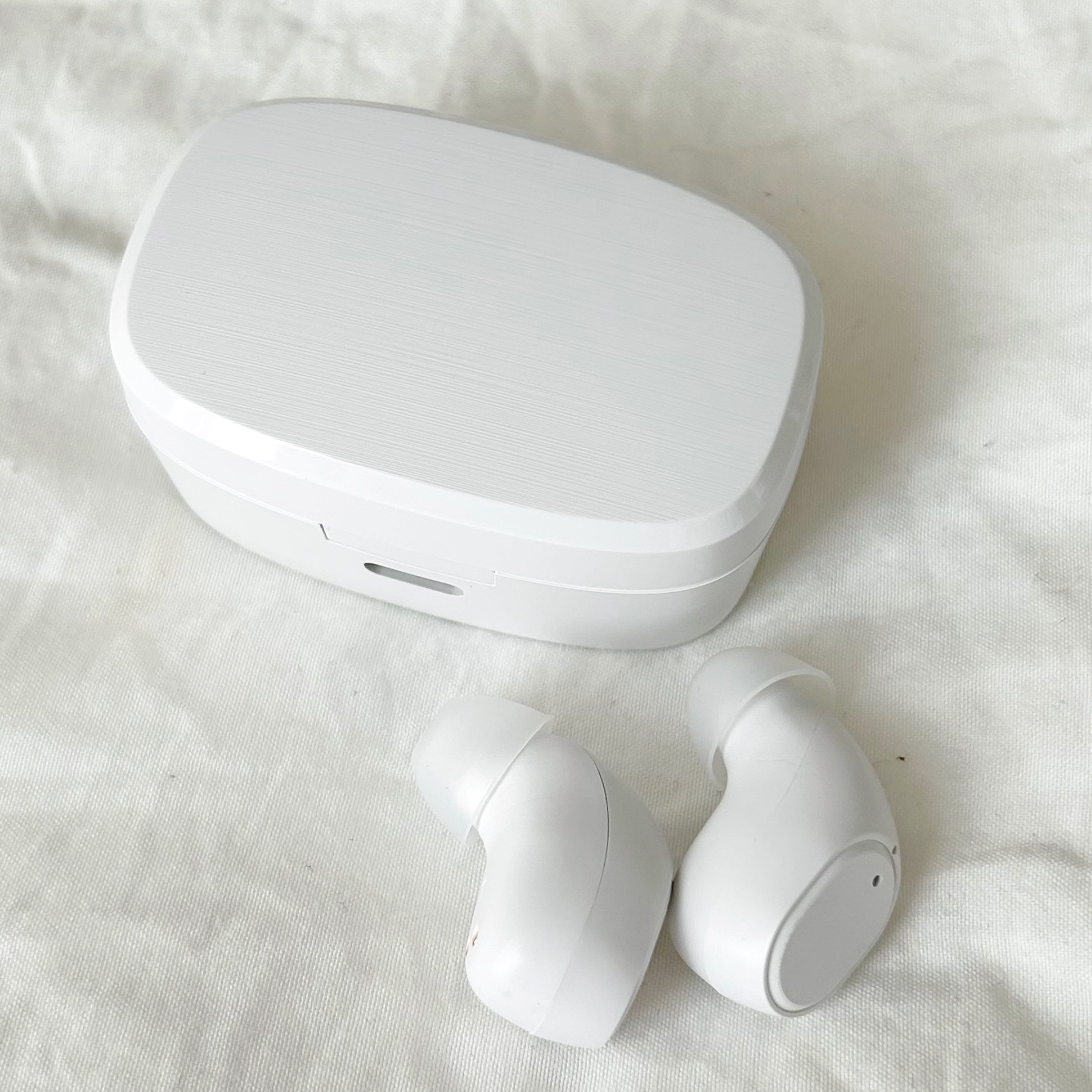 DAISO(ダイソー)の「完全ワイヤレスイヤホン2(タッチセンサー タイプC充電対応) ホワイト」
