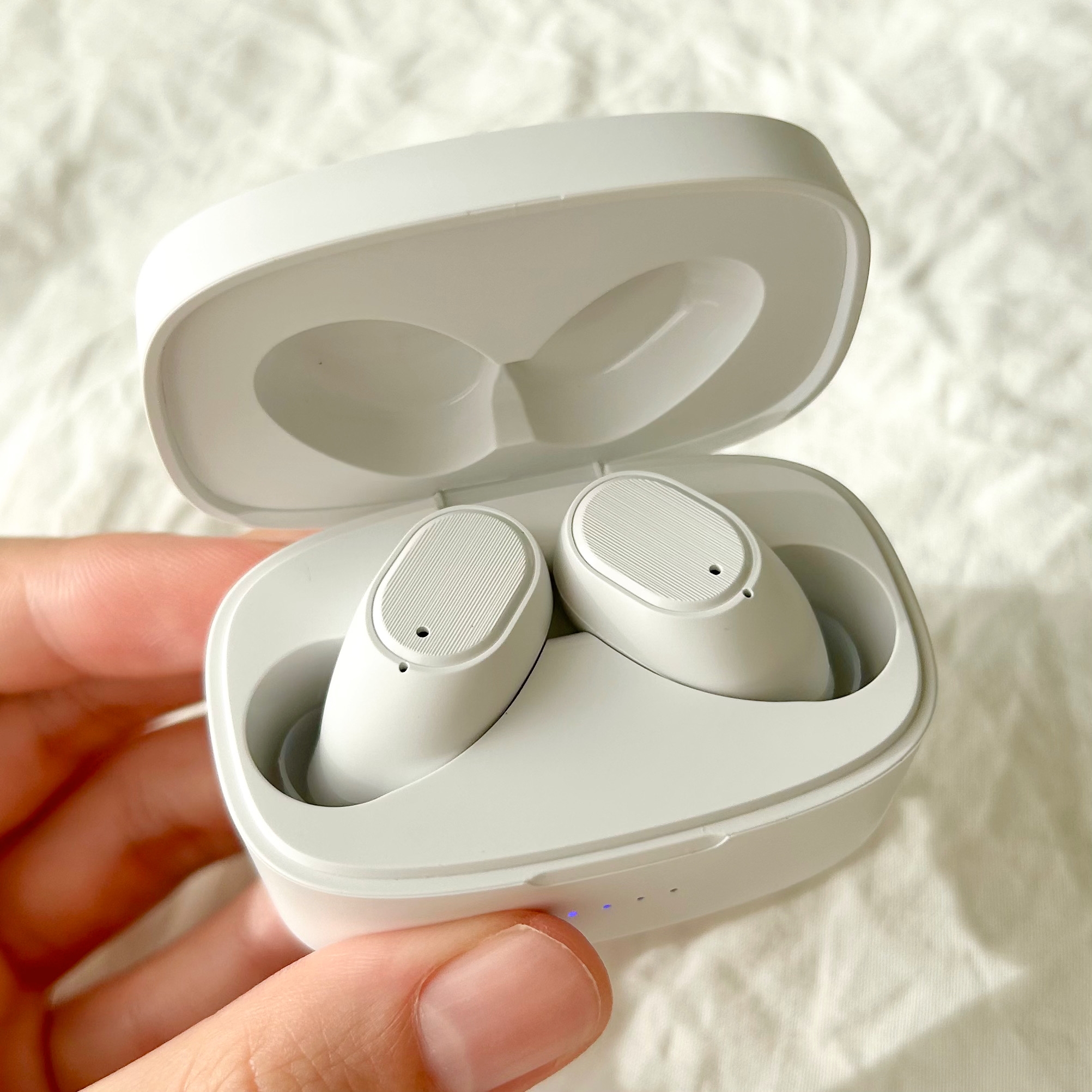 DAISO(ダイソー)の「完全ワイヤレスイヤホン2(タッチセンサー タイプC充電対応) ホワイト」