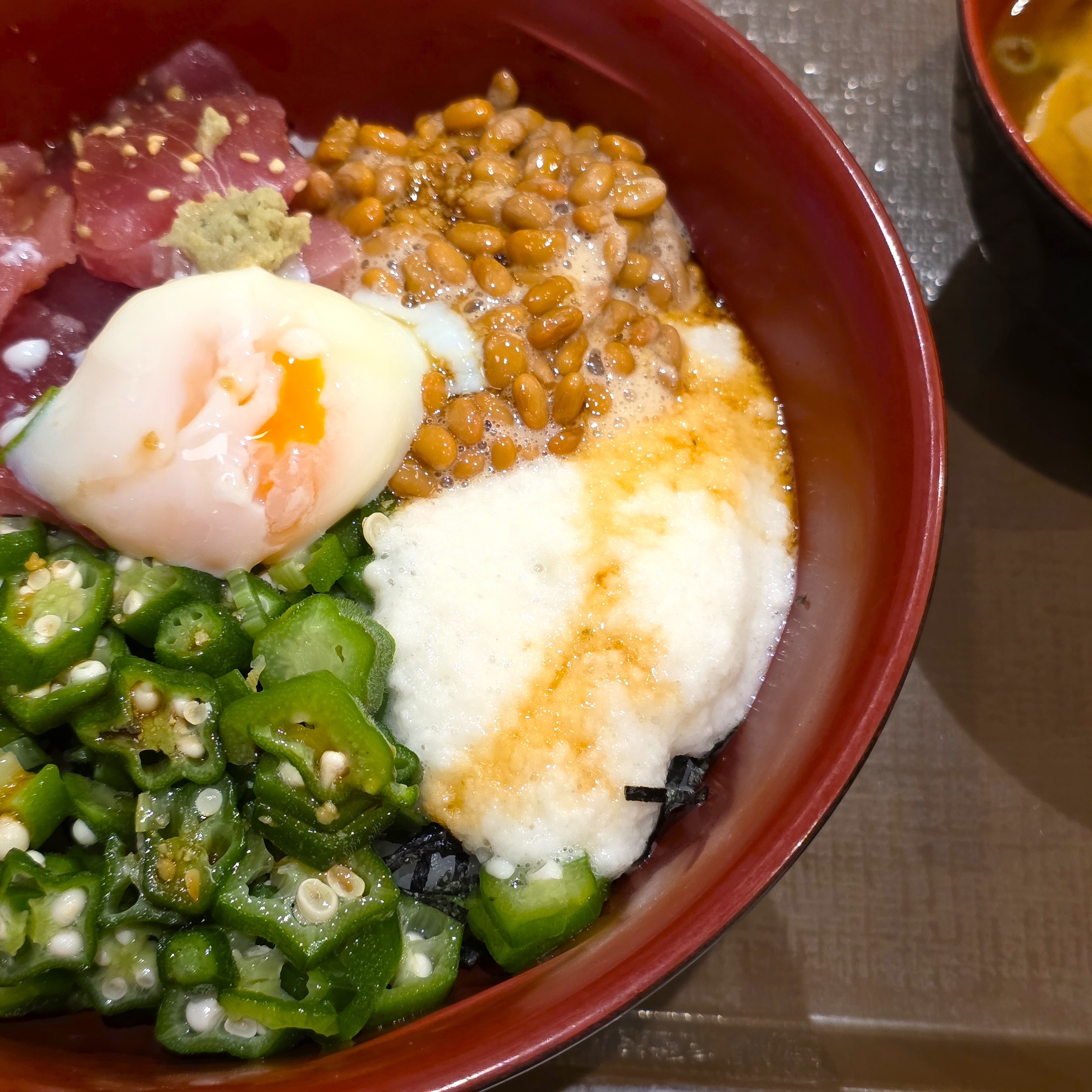すき家「ばくだんまぐろ鉄火丼」