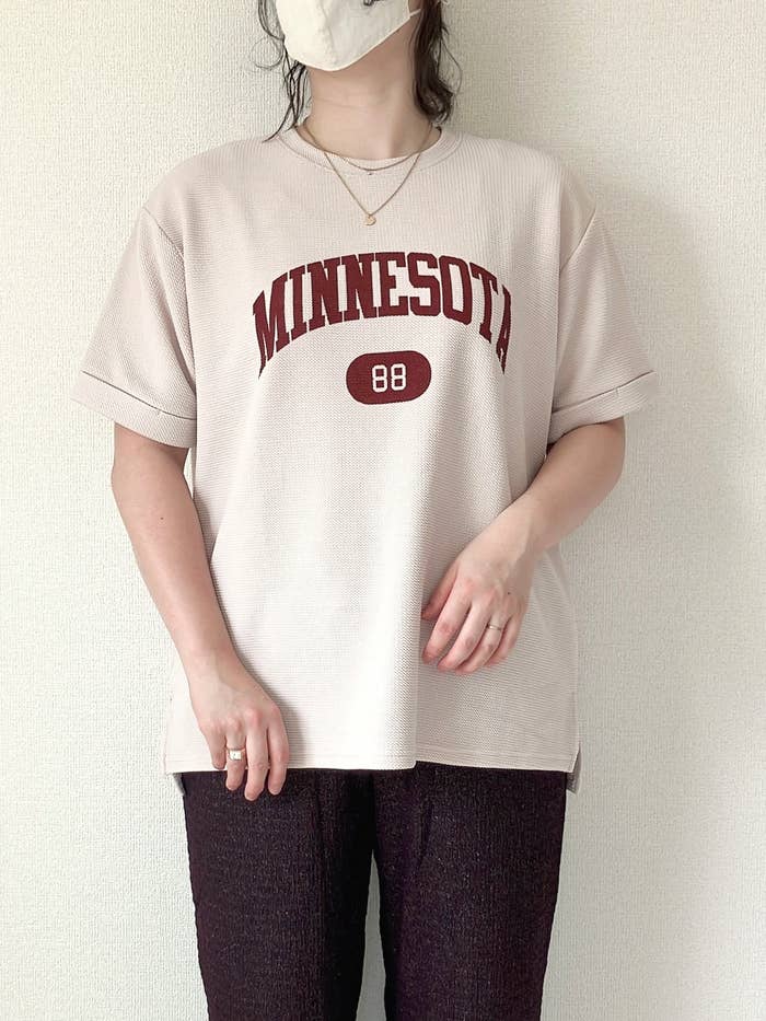 coca(コカ)の「エンボスロゴTシャツ レディース」