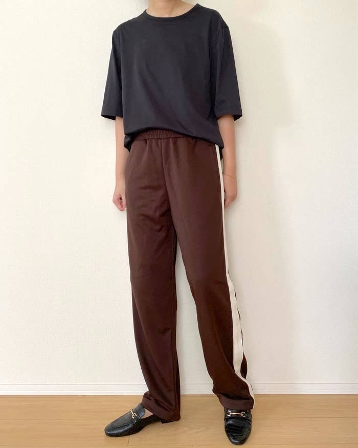 GU「トラックパンツ」
