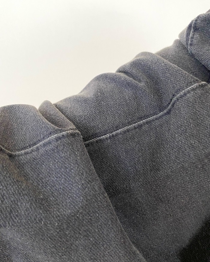 GUの「デニムスウェットバレルレッグパンツQ」