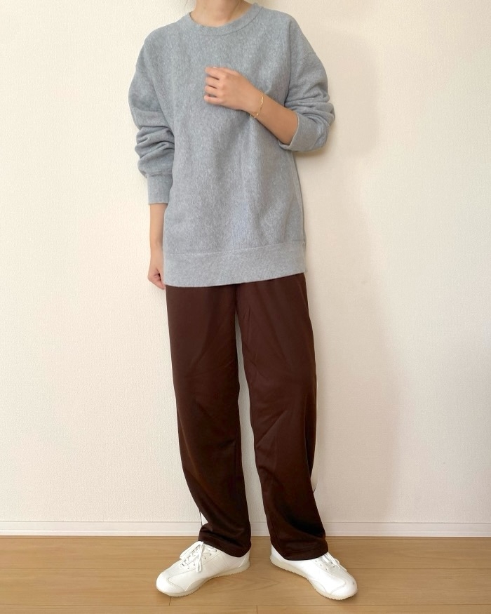 GU「トラックパンツ」