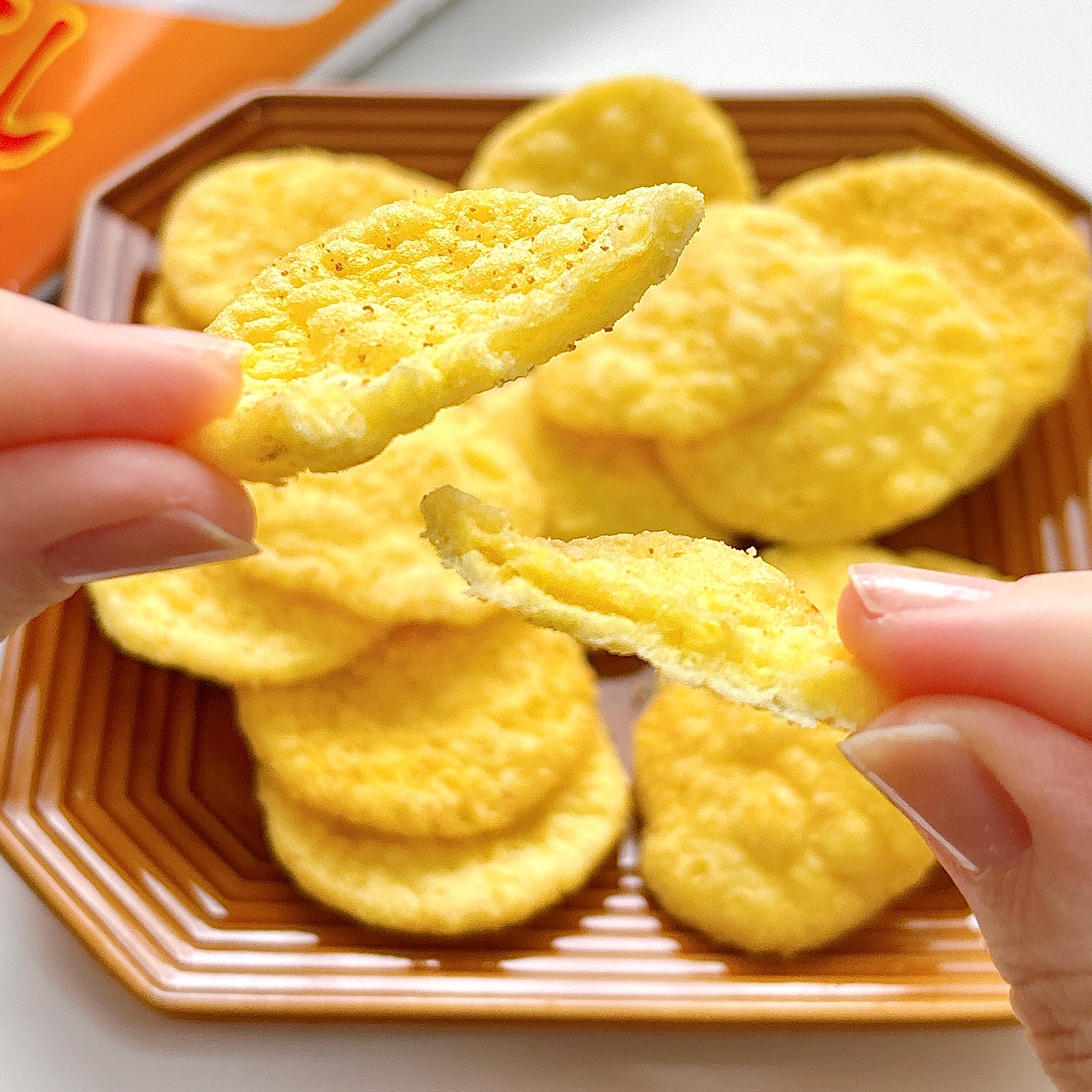FamilyMart(ファミリーマート)「ひざつき マシマシ焼もろこしせんべい」