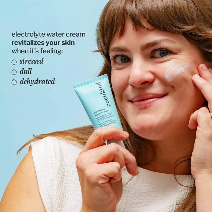 Model applying the h2o cream