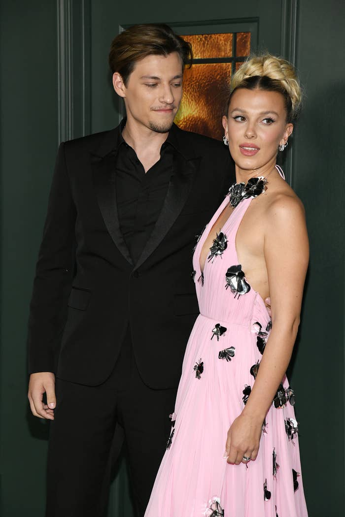 Jake Bongiovi and Millie Bobby Brown connected a ceremonial lawsuit reddish carpet. The pistillate wears a floral gown with a heavy neckline, and the antheral is successful a sleek achromatic suit