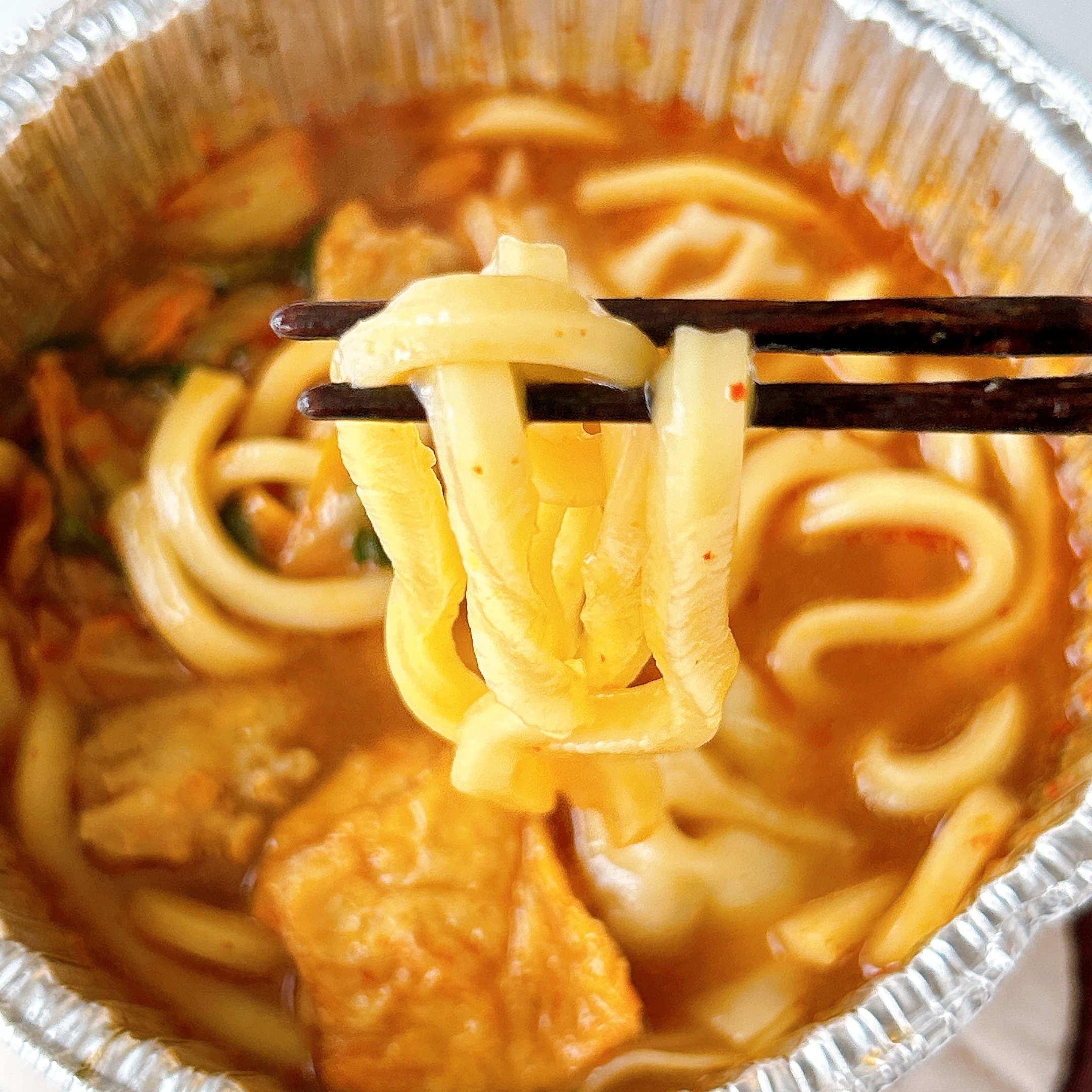 LAWSON(ローソン)の「旨辛チゲ うどん入り」