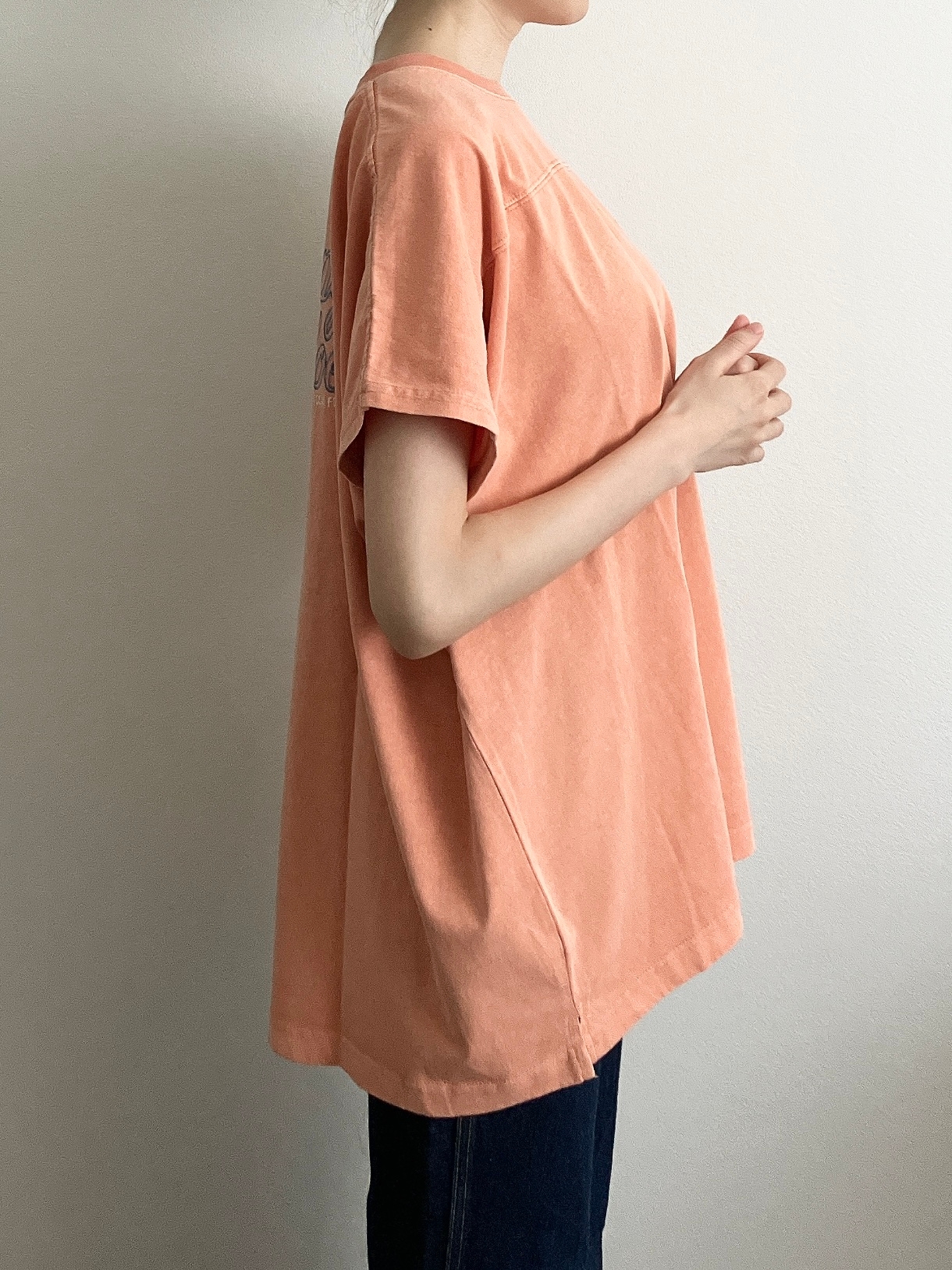 niko and...(ニコアンド)の「バック刺繍BIGフレンチTシャツ」